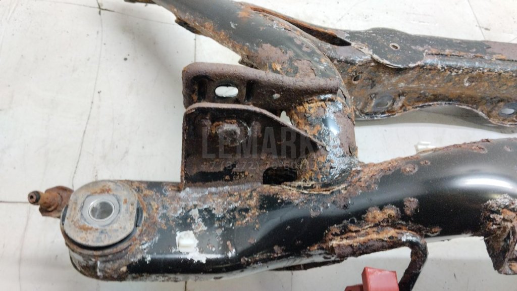 Балка задняя