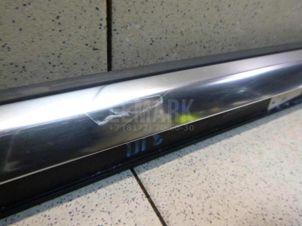 Накладка стекла заднего правого