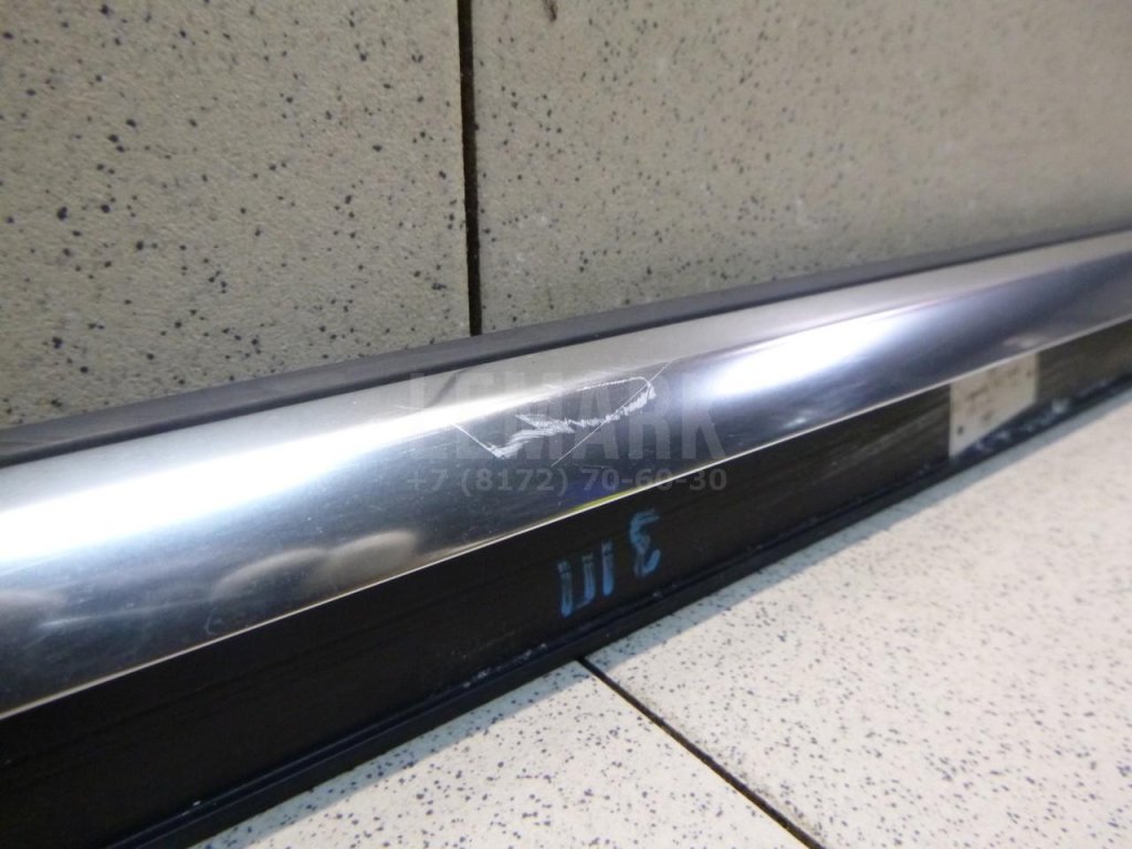 Накладка стекла заднего правого