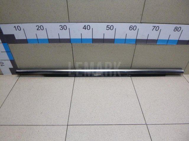 Накладка стекла заднего правого