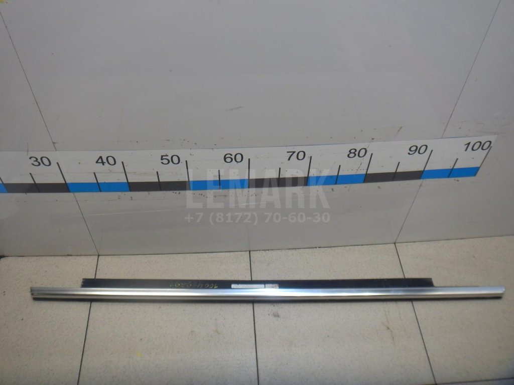 Накладка стекла заднего правого