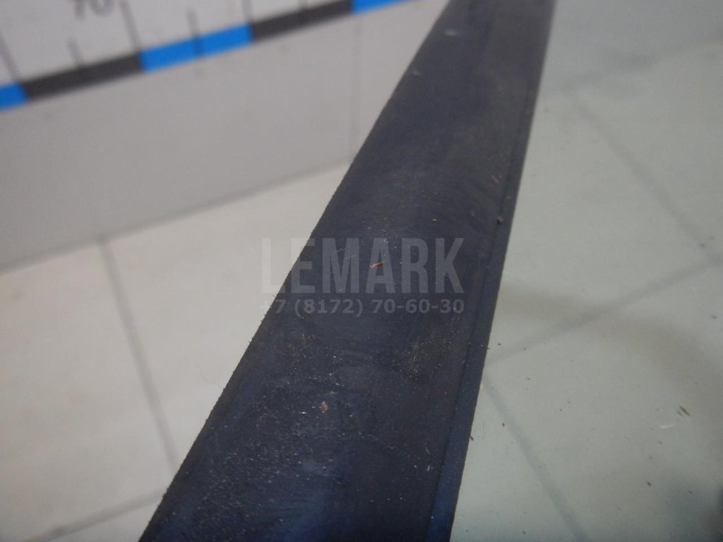 Стекло кузовное глухое левое