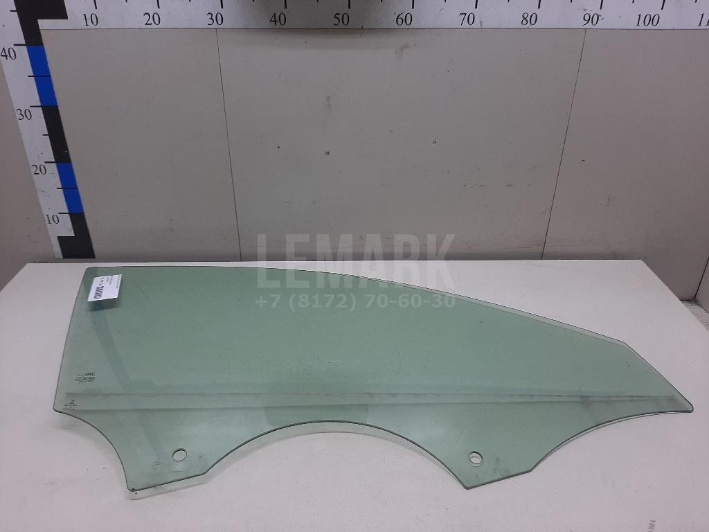 Стекло двери передней правой