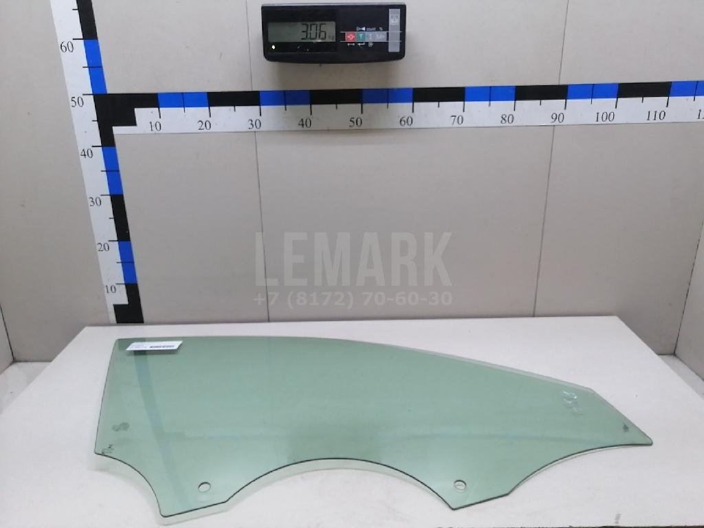 Стекло двери передней правой