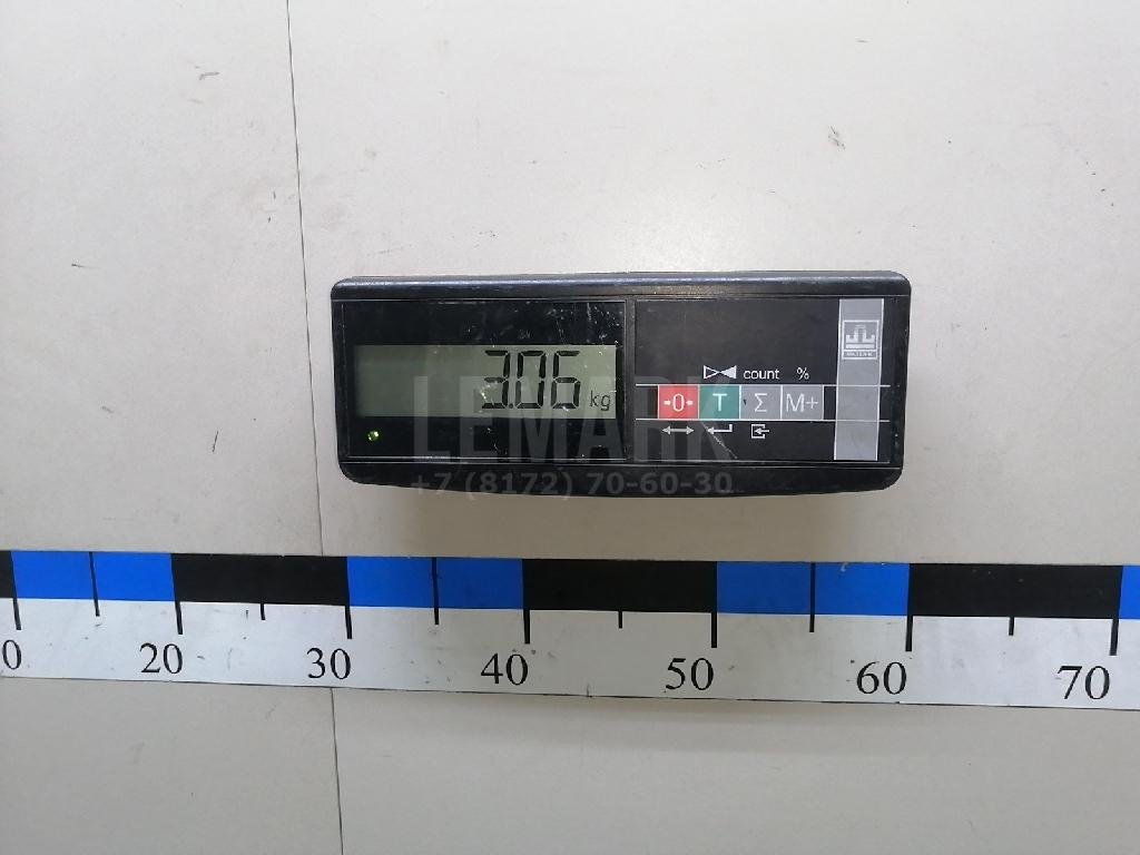 Стекло двери передней правой