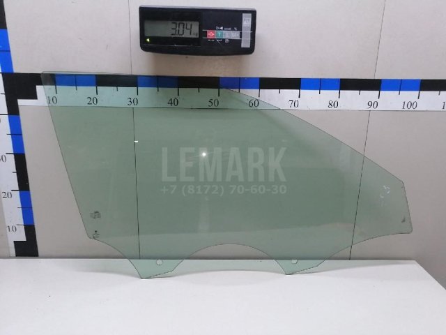 Стекло двери передней правой