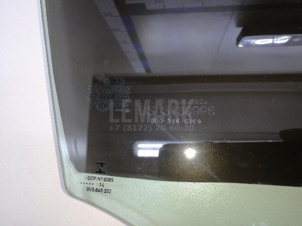 Стекло двери передней правой