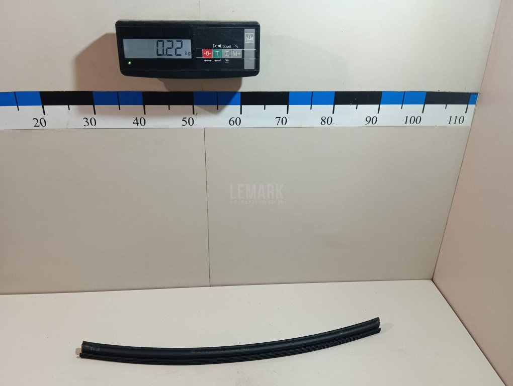 Накладка стекла заднего левого