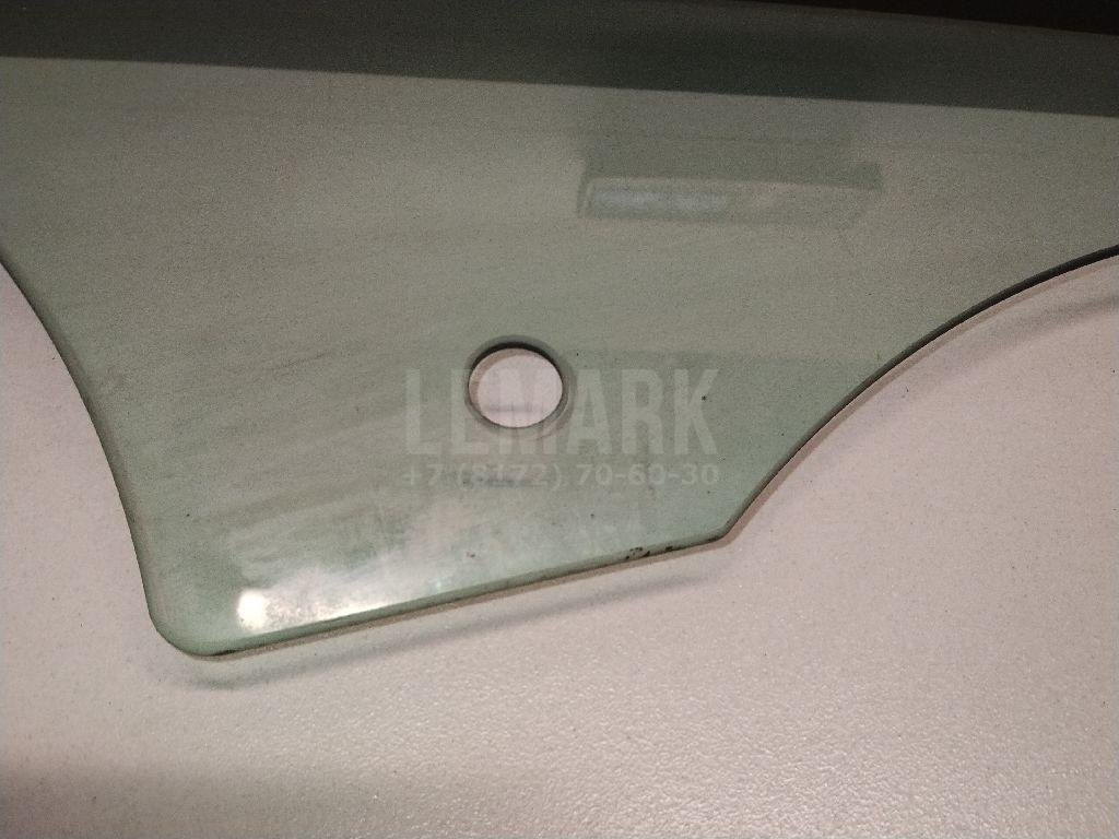 Стекло двери передней правой