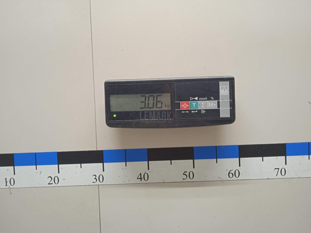 Стекло двери передней правой