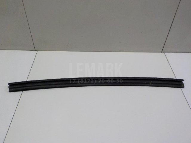 Накладка стекла заднего левого