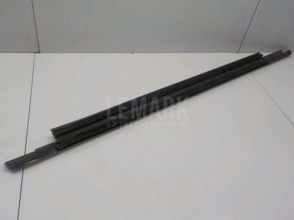 Накладка стекла заднего левого