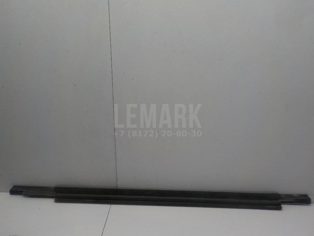 Накладка стекла заднего левого