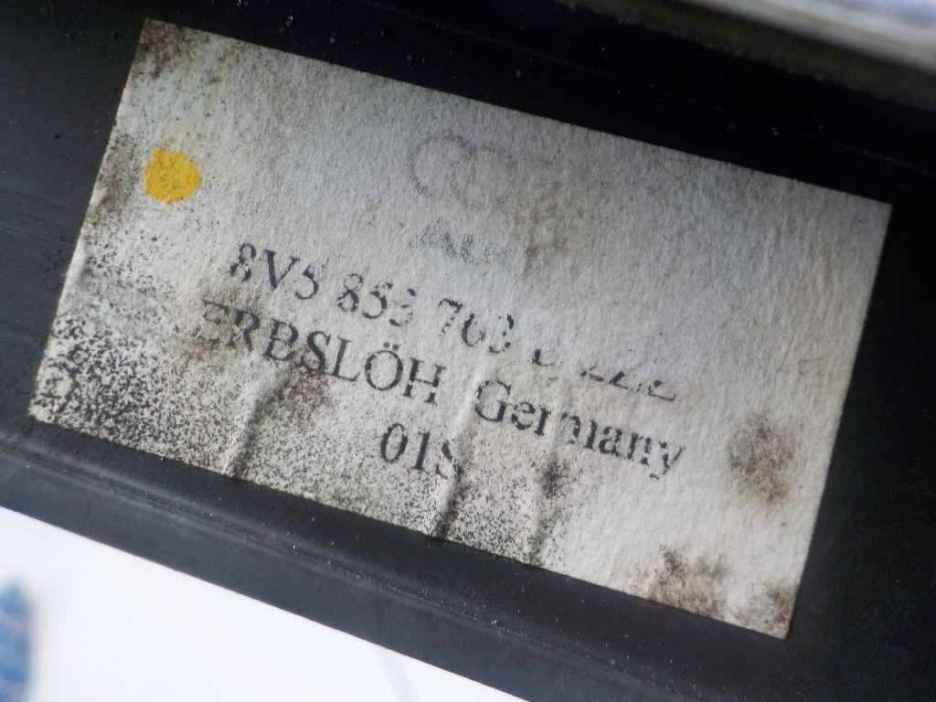 Накладка стекла заднего левого