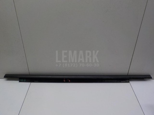 Накладка стекла заднего левого