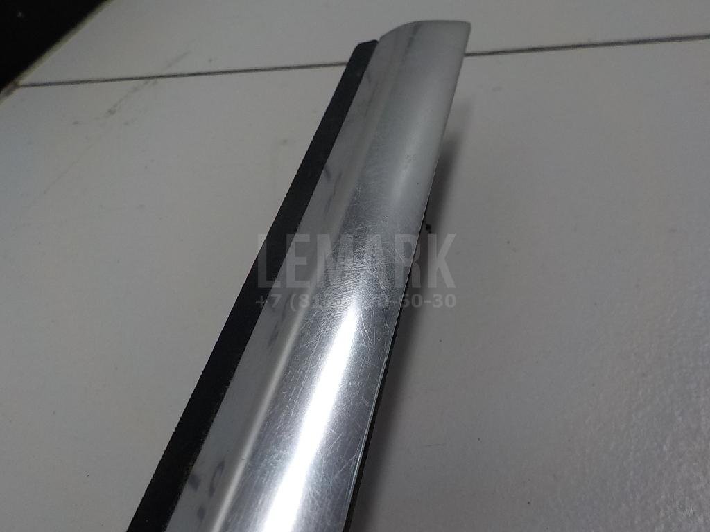 Накладка стекла заднего левого