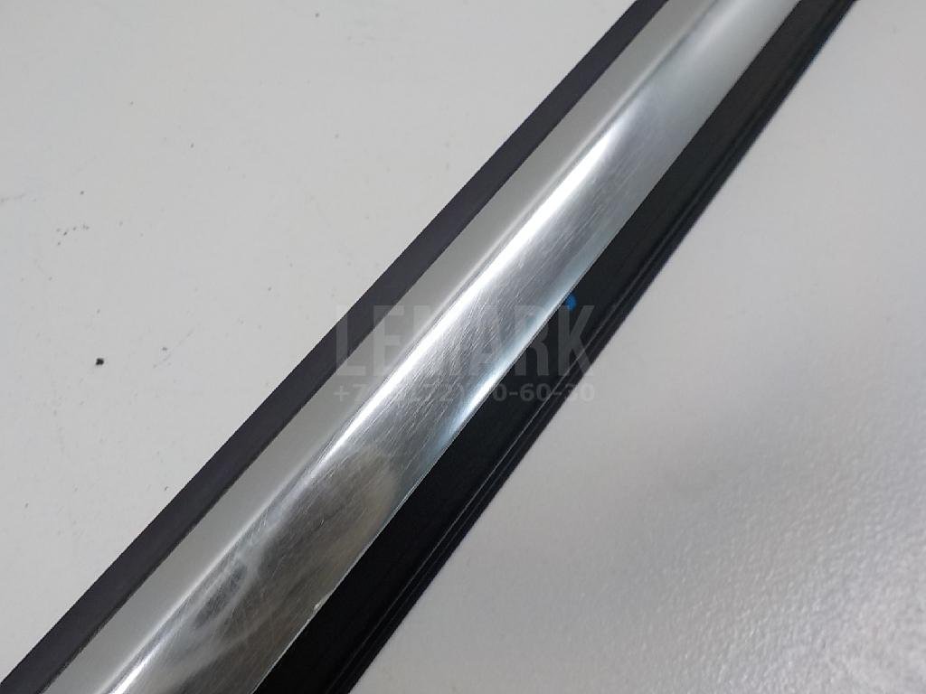 Накладка стекла заднего левого