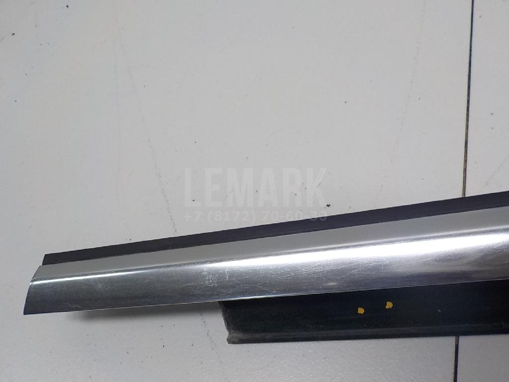 Накладка стекла заднего левого