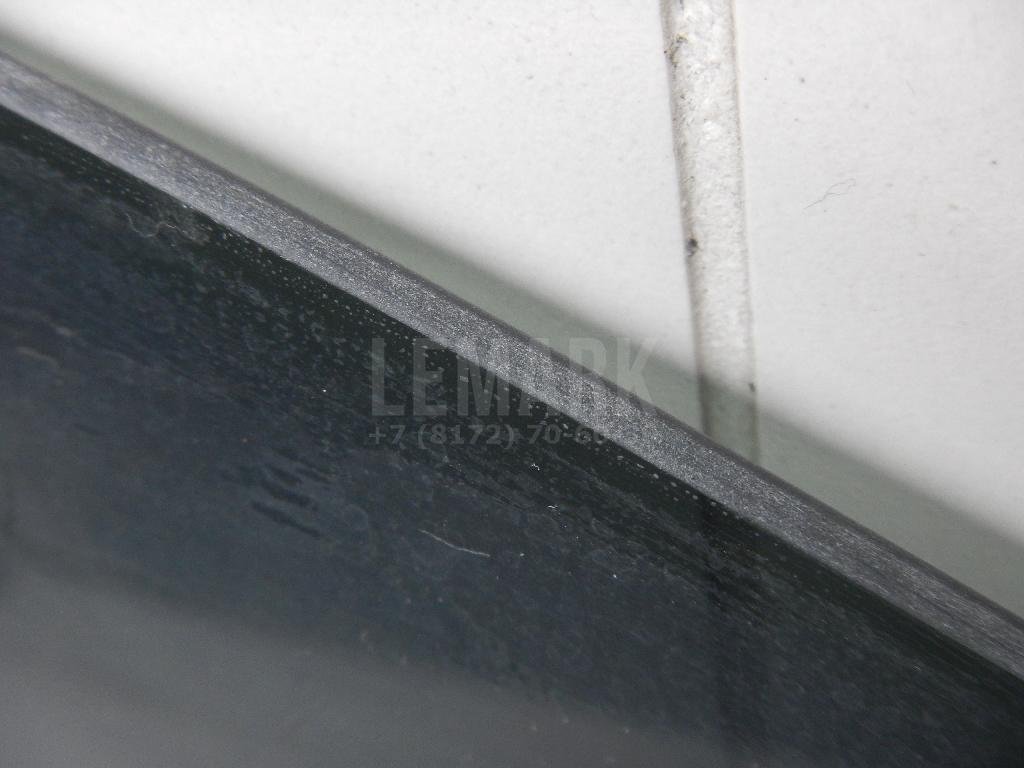 Стекло двери передней правой