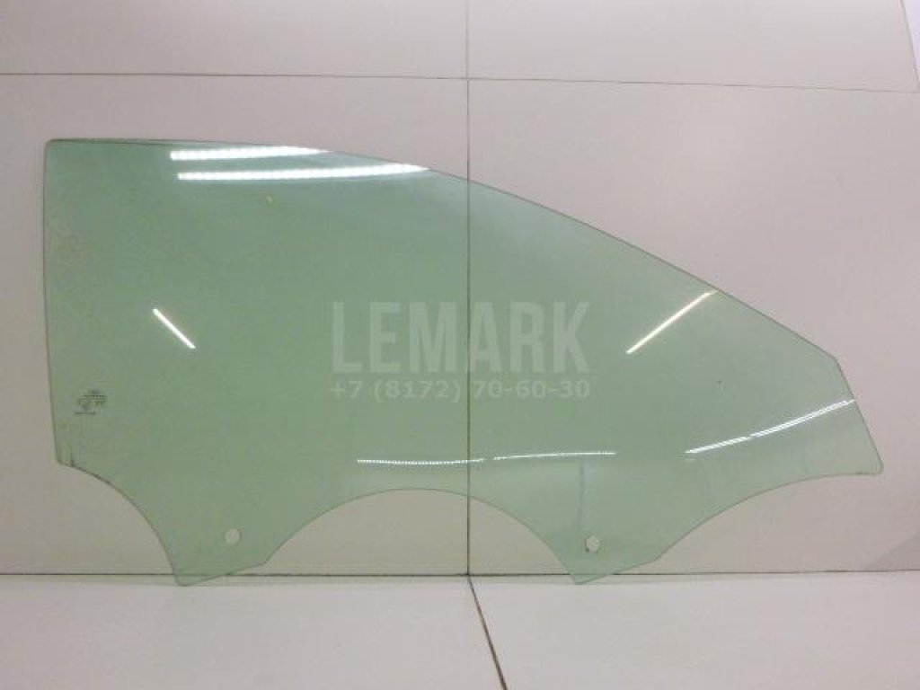 Стекло двери передней правой