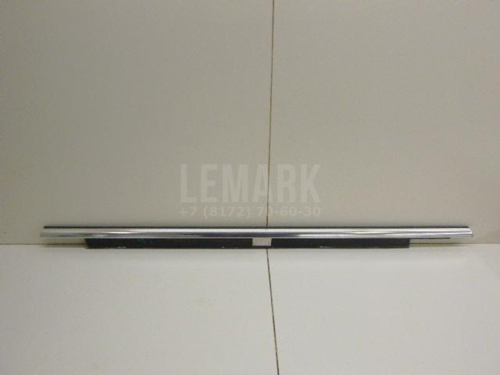 Накладка стекла заднего левого