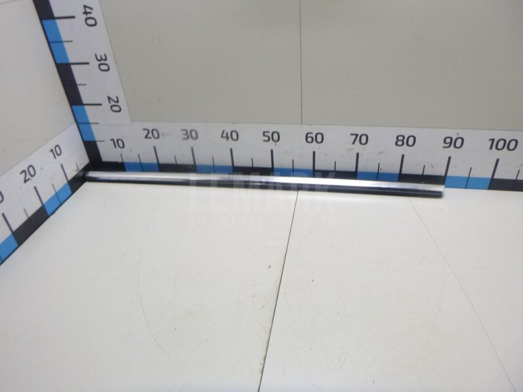 Накладка стекла заднего левого