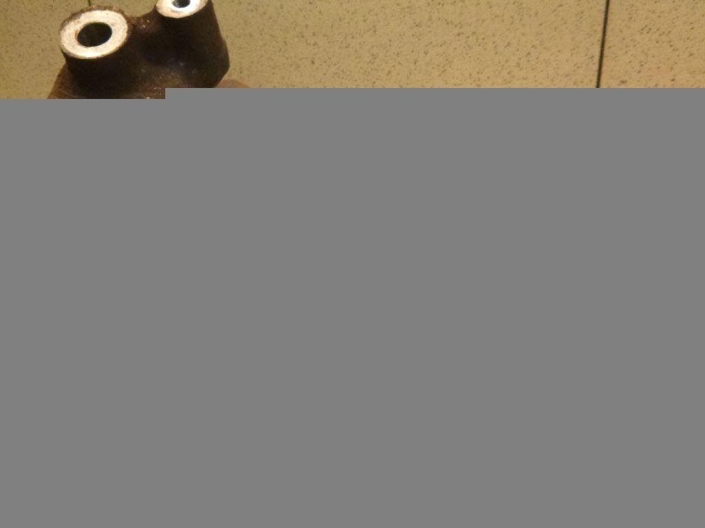 Кулак поворотный задний левый