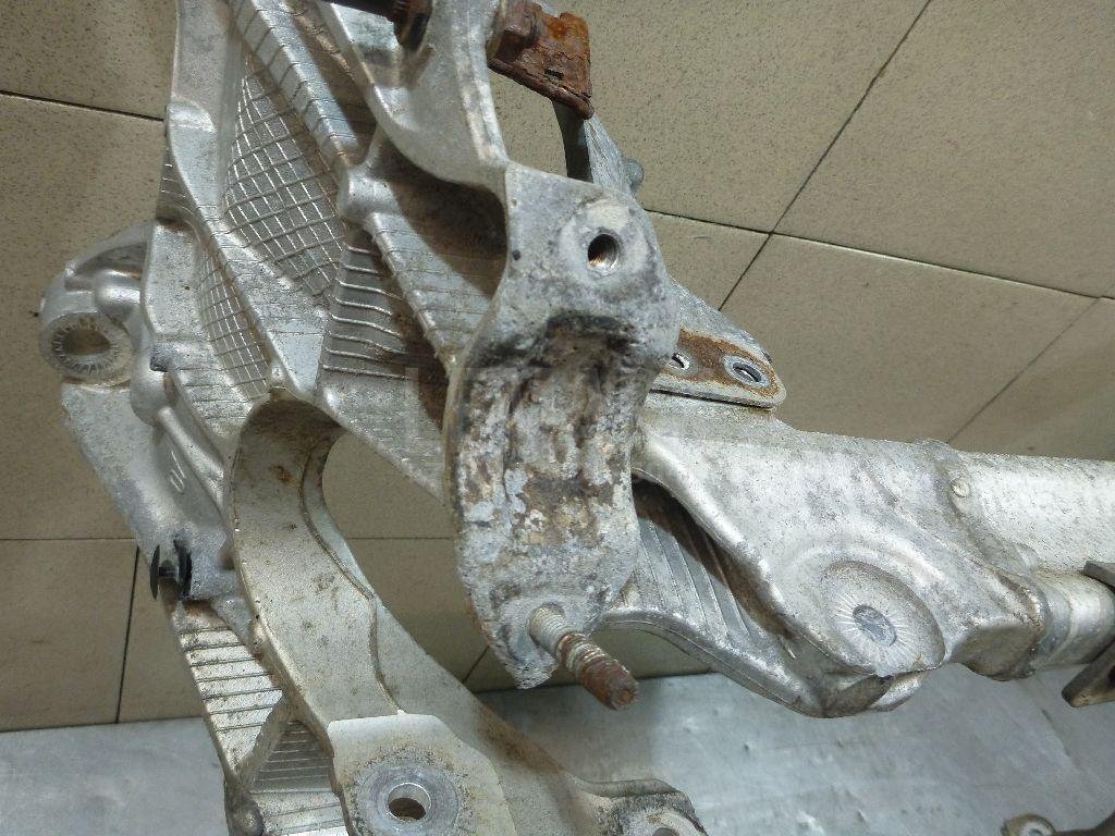 Балка подмоторная