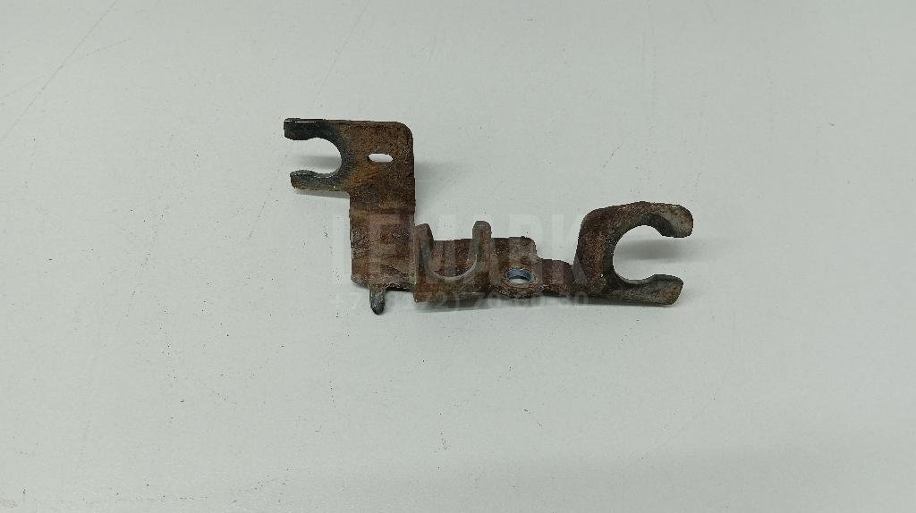 Крепление тормозного шланга