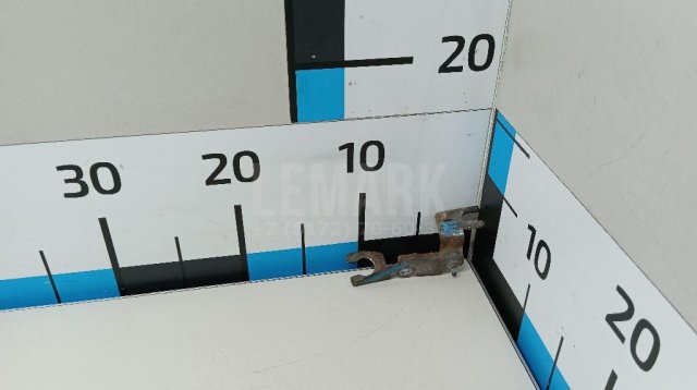 Крепление тормозного шланга