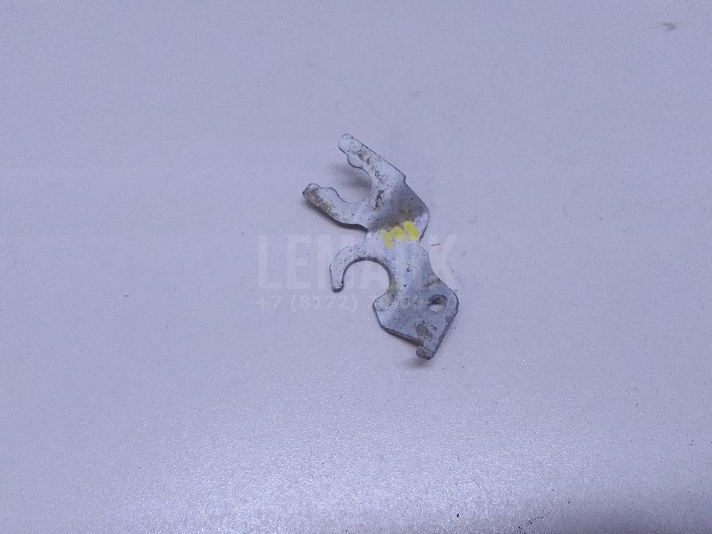 Крепление тормозного шланга