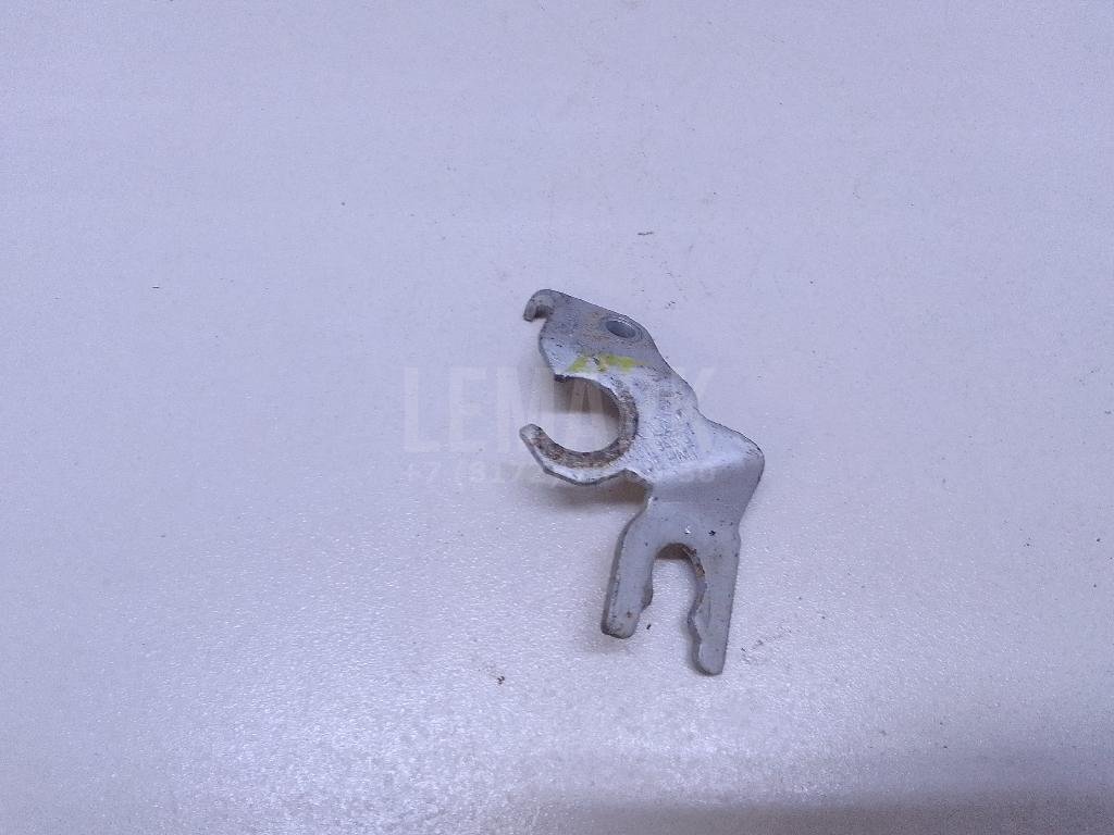 Крепление тормозного шланга