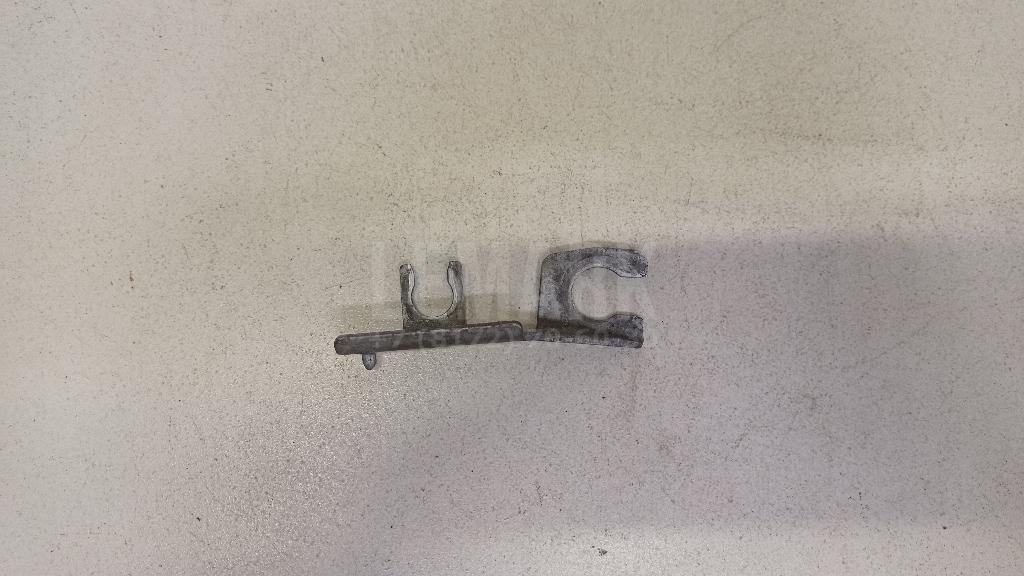 Крепление тормозного шланга