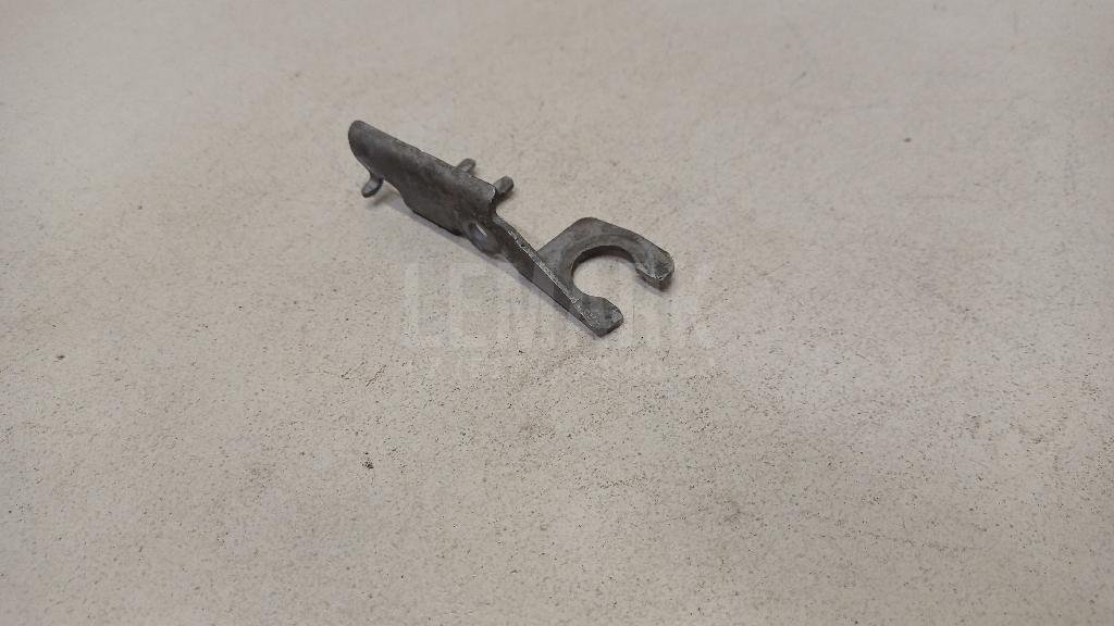 Крепление тормозного шланга