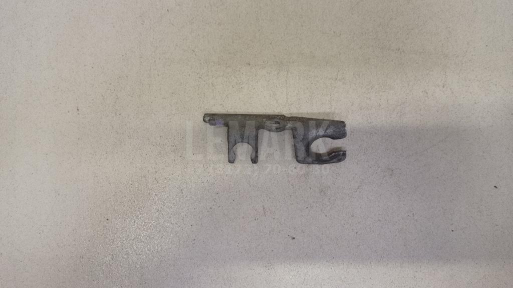 Крепление тормозного шланга