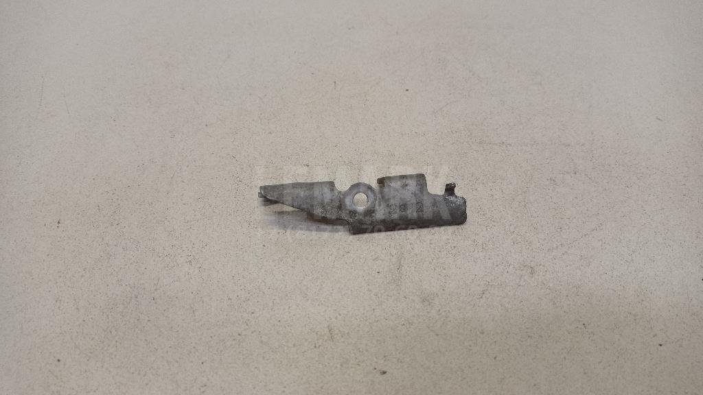 Крепление тормозного шланга