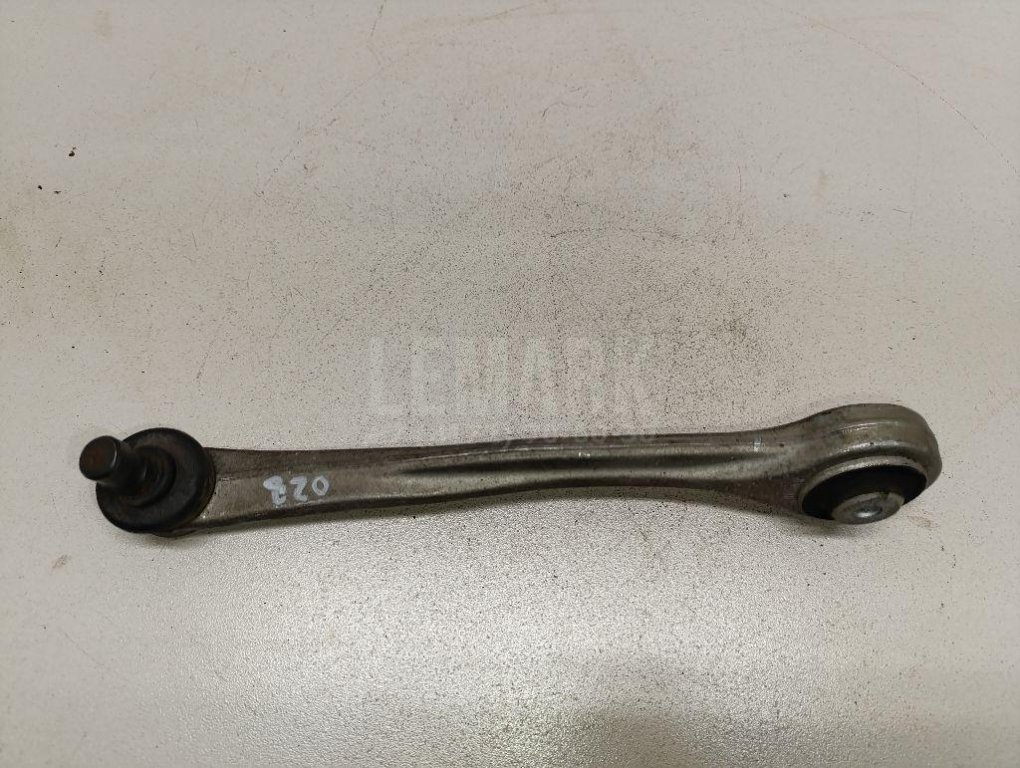 Рычаг передний верхний правый передний