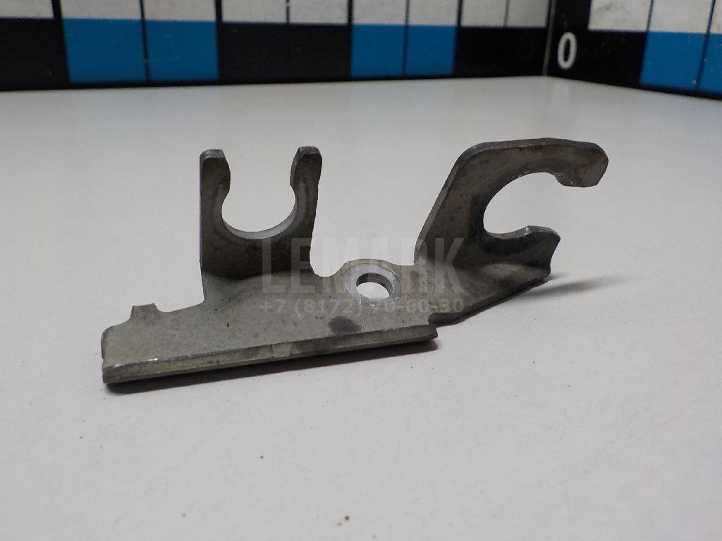 Крепление тормозного шланга