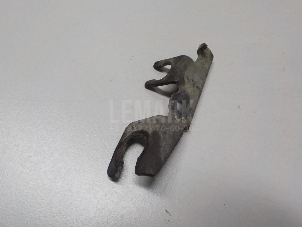 Крепление тормозного шланга