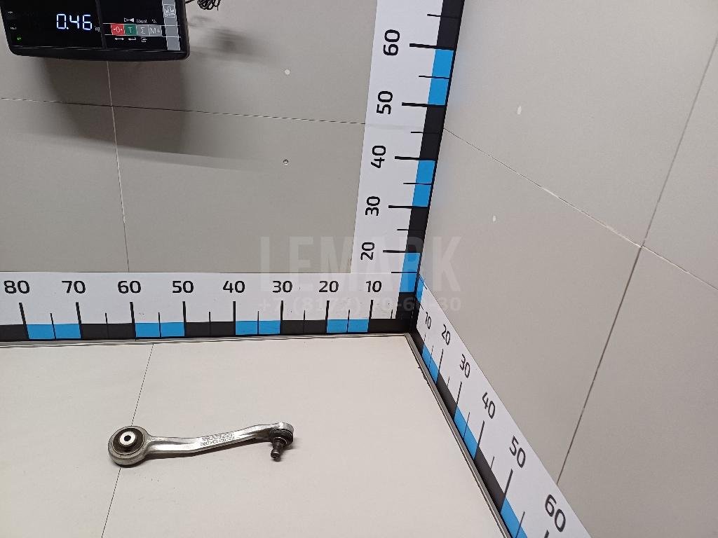 Рычаг передний верхний правый задний