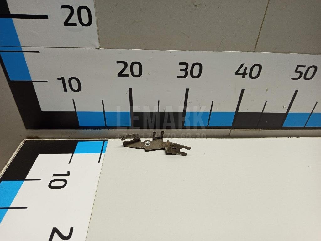 Крепление тормозного шланга