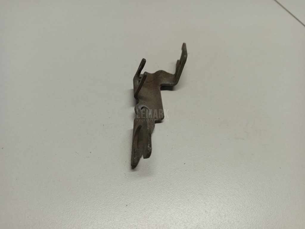 Крепление тормозного шланга