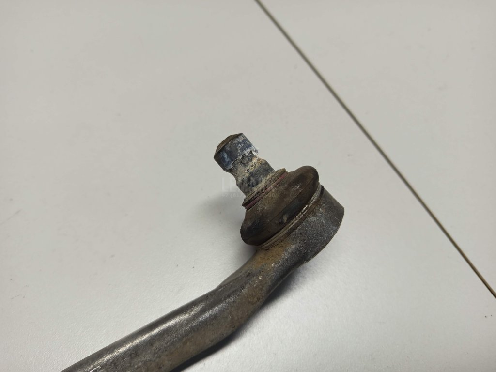 Рычаг передний верхний правый задний