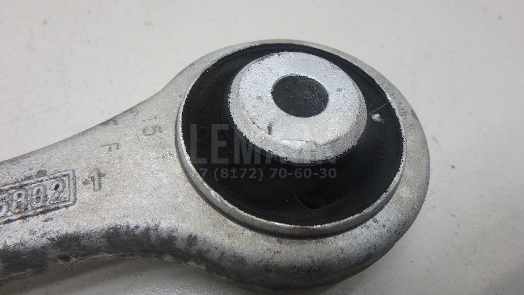 Рычаг передний верхний правый передний