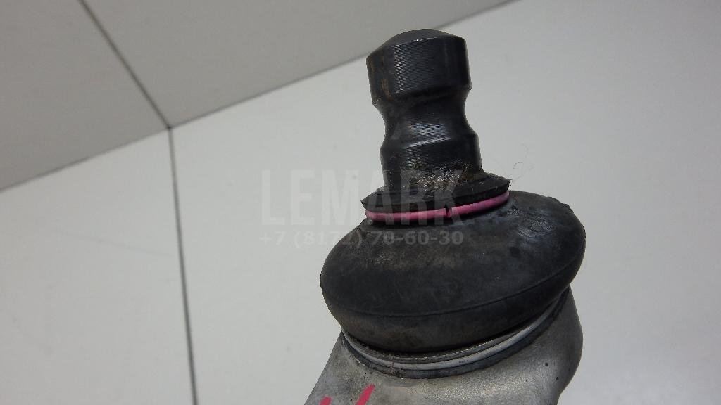 Рычаг передний верхний правый передний