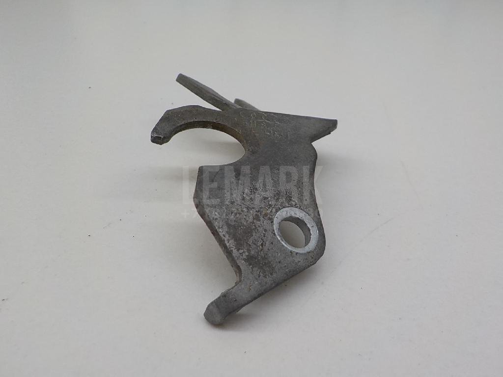 Крепление тормозного шланга