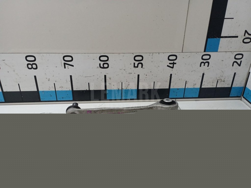 Рычаг передний верхний правый передний