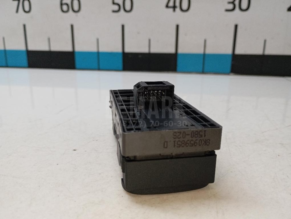 Блок управления стеклоподъемниками