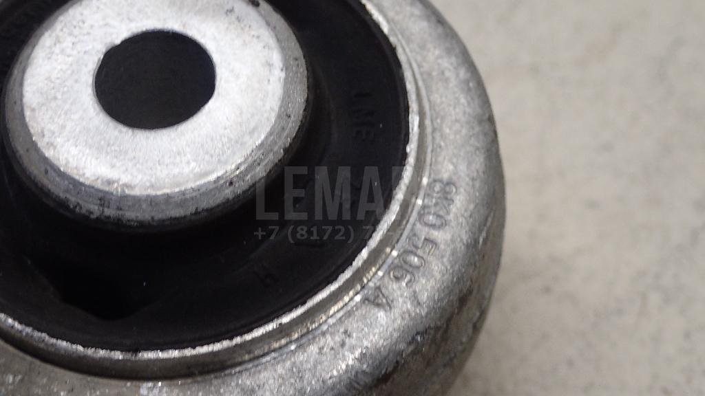 Рычаг передний верхний правый передний