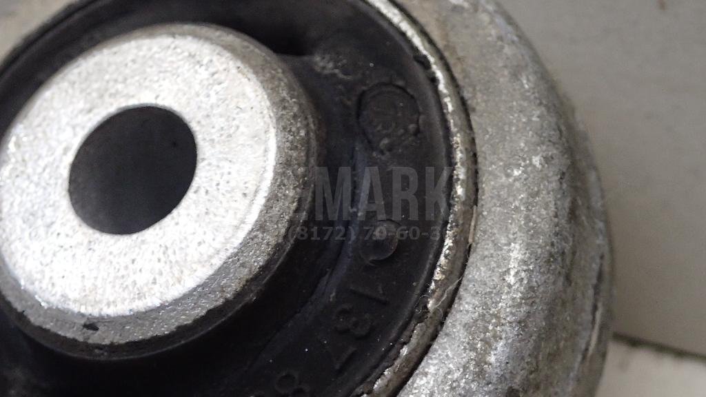 Рычаг передний верхний правый задний